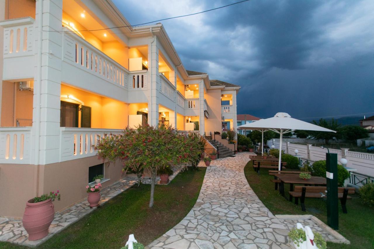 Lady Elena Hotel Ammoudiá Eksteriør bilde